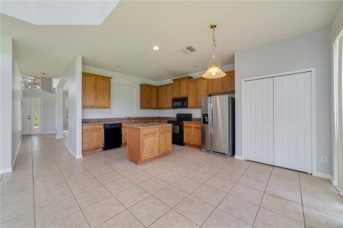 Villa ou maison à vendre à Kissimmee, Floride: 5 chambres, 267.28 m2 № 1351290 - photo 4