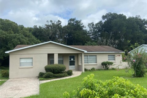 Villa ou maison à vendre à DeLand, Floride: 3 chambres, 131.36 m2 № 1351289 - photo 1