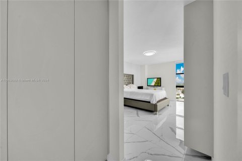 Condominio en venta en Aventura, Florida, 2 dormitorios, 105.72 m2 № 1073028 - foto 14