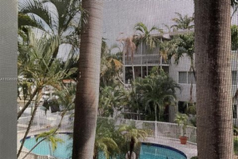 Condo in Fort Lauderdale, Florida, 1 bedroom  № 1019635 - photo 21