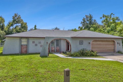 Villa ou maison à vendre à Port Charlotte, Floride: 3 chambres, 144.28 m2 № 1354000 - photo 3