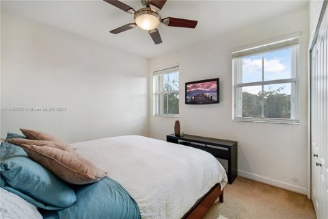 Casa en venta en Doral, Florida, 4 dormitorios, 211.54 m2 № 1044800 - foto 11