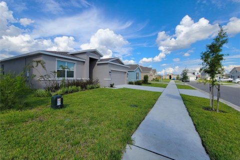 House in Davenport, Florida 3 bedrooms, 148.64 sq.m. № 1393379 - photo 4