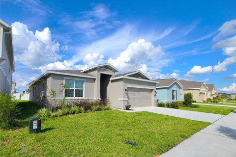 House in Davenport, Florida 3 bedrooms, 148.64 sq.m. № 1393379 - photo 1