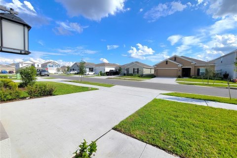 House in Davenport, Florida 3 bedrooms, 148.64 sq.m. № 1393379 - photo 7