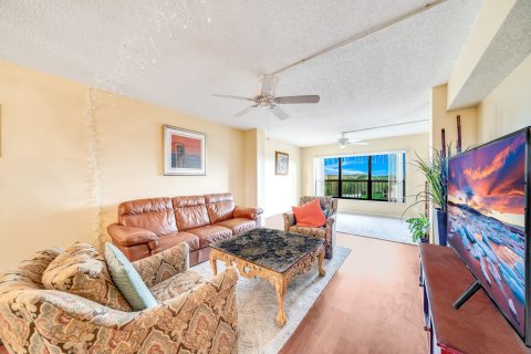 Condo in Coconut Creek, Florida, 2 bedrooms  № 1208713 - photo 13