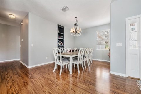 Casa en venta en Tampa, Florida, 5 dormitorios, 264.59 m2 № 1389210 - foto 17