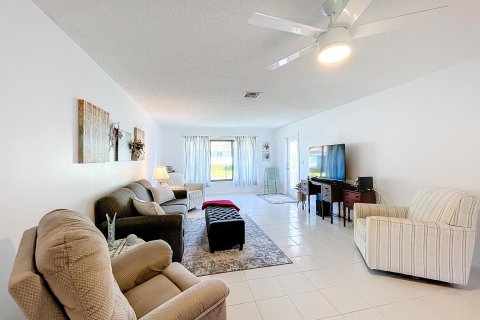 Condo in Boynton Beach, Florida, 2 bedrooms  № 1073815 - photo 17