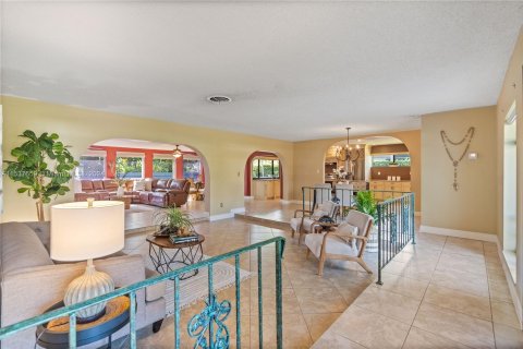 Villa ou maison à vendre à Miami Lakes, Floride: 4 chambres, 235.04 m2 № 1023676 - photo 29