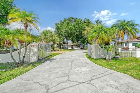 House in Port Charlotte, Florida 4 bedrooms, 274.43 sq.m. № 1302157 - photo 2