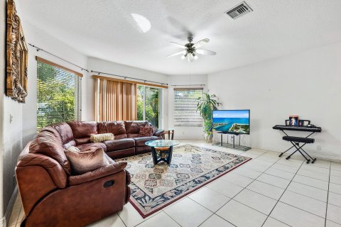 Casa en venta en Lake Worth, Florida, 5 dormitorios, 341.51 m2 № 1038390 - foto 28