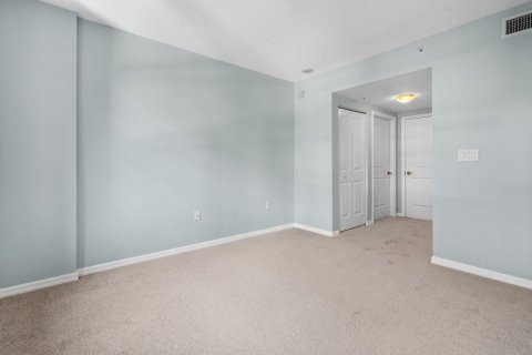 Condo in Fort Lauderdale, Florida, 2 bedrooms  № 1038362 - photo 21