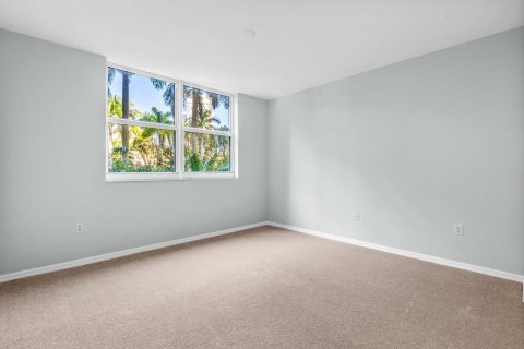 Condo in Fort Lauderdale, Florida, 2 bedrooms  № 1038362 - photo 16