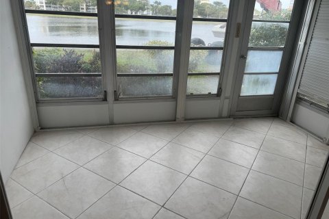 Copropriété à vendre à Pompano Beach, Floride: 1 chambre, 89.19 m2 № 1050021 - photo 4