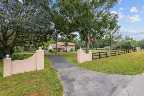 Villa ou maison à vendre à Ocala, Floride: 4 chambres, 258.92 m2 № 1421952 - photo 3