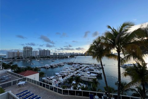 Condominio en venta en Miami Beach, Florida, 2 dormitorios, 117.99 m2 № 1225170 - foto 22