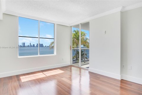 Condominio en venta en Miami Beach, Florida, 2 dormitorios, 117.99 m2 № 1225170 - foto 12