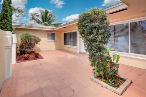 Casa en venta en Deerfield Beach, Florida, 3 dormitorios, 185.71 m2 № 1074635 - foto 30