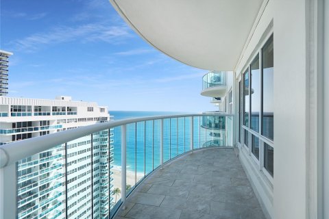 Condo in Fort Lauderdale, Florida, 1 bedroom  № 1065907 - photo 24