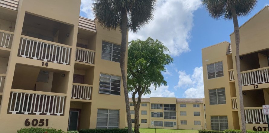 Condo in Tamarac, Florida, 2 bedrooms  № 1230228