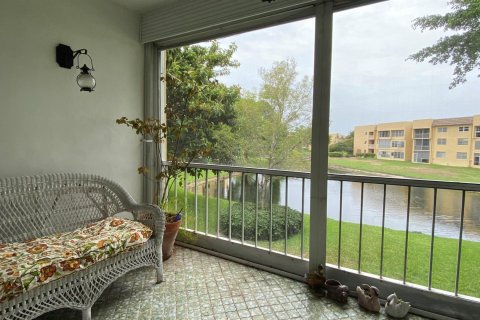 Condo in Tamarac, Florida, 2 bedrooms  № 1230228 - photo 18