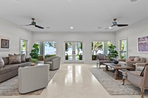 Villa ou maison à vendre à Tampa, Floride: 5 chambres, 452.16 m2 № 1403732 - photo 9