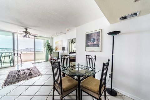 Condominio en venta en Miami, Florida, 2 dormitorios, 89.19 m2 № 1412106 - foto 12