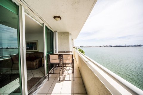 Condominio en venta en Miami, Florida, 2 dormitorios, 89.19 m2 № 1412106 - foto 2