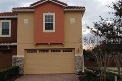 Townhouse in Oviedo, Florida 3 bedrooms, 162.86 sq.m. № 1340316 - photo 1