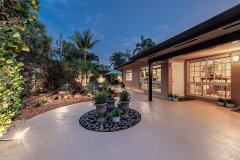 Immobilier commercial à vendre à Lauderdale-by-the-Sea, Floride: 150.5 m2 № 1075965 - photo 26