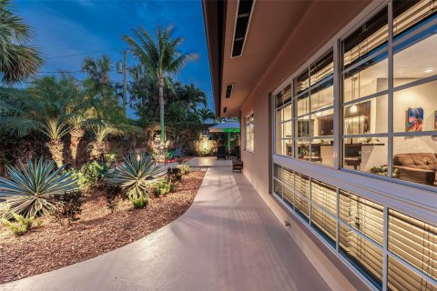 Immobilier commercial à vendre à Lauderdale-by-the-Sea, Floride: 150.5 m2 № 1075965 - photo 24