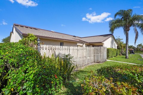 Villa ou maison à vendre à Palm Springs, Floride: 3 chambres, 107.77 m2 № 1075960 - photo 3