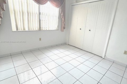 Copropriété à vendre à Hialeah, Floride: 2 chambres № 1405881 - photo 13