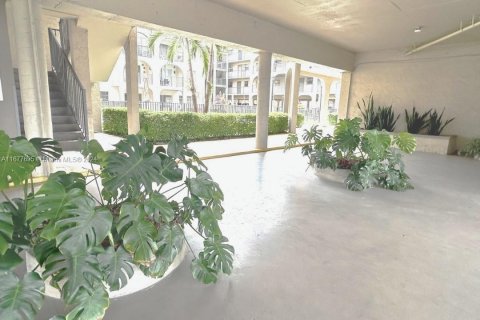 Copropriété à vendre à Hialeah, Floride: 2 chambres № 1405881 - photo 2