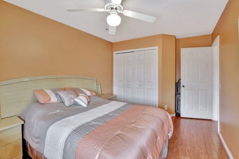 Купить виллу или дом в Маргит, Флорида 9 комнат, 176.42м2, № 1054687 - фото 21