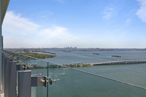 Condominio en venta en Miami, Florida, 4 dormitorios, 326.92 m2 № 1269801 - foto 11