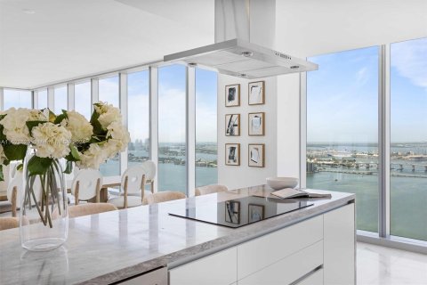 Condominio en venta en Miami, Florida, 4 dormitorios, 326.92 m2 № 1269801 - foto 15