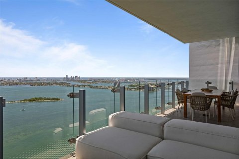 Condominio en venta en Miami, Florida, 4 dormitorios, 326.92 m2 № 1269801 - foto 8