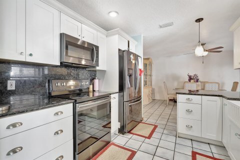 Villa ou maison à vendre à Palm Springs, Floride: 3 chambres, 130.81 m2 № 1073927 - photo 26