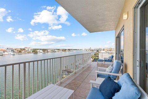 Condominio en venta en Clearwater, Florida, 3 dormitorios, 171.4 m2 № 1405825 - foto 1