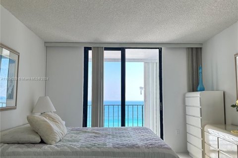 Copropriété à vendre à Hollywood, Floride: 2 chambres, 99.41 m2 № 1348888 - photo 16