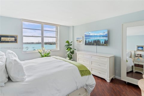 Condo in Miami Beach, Florida, 1 bedroom  № 1040431 - photo 3