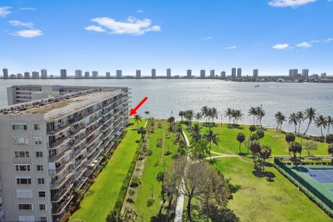 Condominio en venta en Lake Park, Florida, 2 dormitorios, 133.78 m2 № 1171290 - foto 10