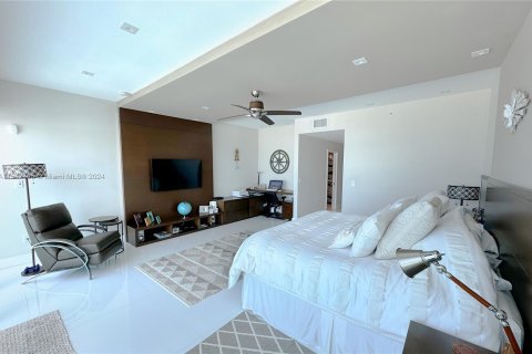 Condominio en venta en Bal Harbour, Florida, 3 dormitorios, 288.93 m2 № 1074161 - foto 12