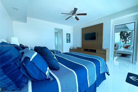 Condominio en venta en Bal Harbour, Florida, 3 dormitorios, 288.93 m2 № 1074161 - foto 21
