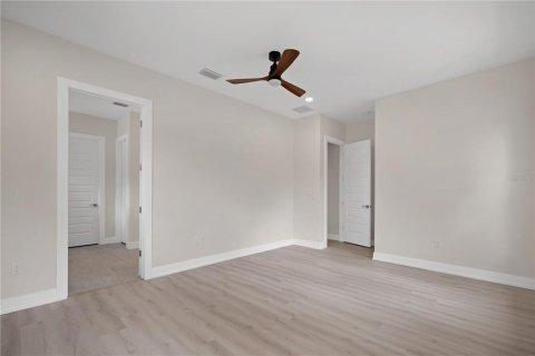 Casa en venta en Orlando, Florida, 5 dormitorios, 286.23 m2 № 1350179 - foto 16