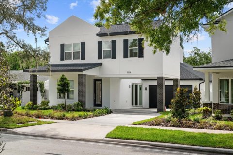 Casa en venta en Orlando, Florida, 5 dormitorios, 286.23 m2 № 1350179 - foto 1