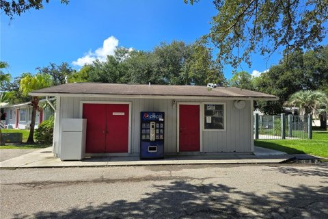 Commercial property in Tampa, Florida 3 bedrooms, 191.75 sq.m. № 1389496 - photo 7