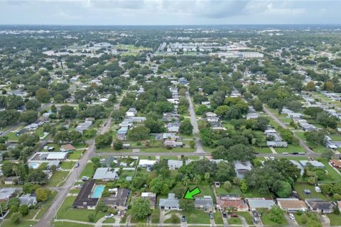 House in Saint Petersburg, Florida 3 bedrooms, 114.83 sq.m. № 1389498 - photo 24