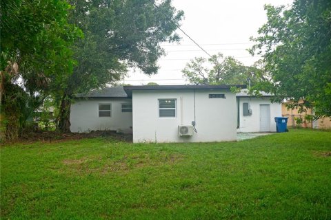 House in Saint Petersburg, Florida 3 bedrooms, 114.83 sq.m. № 1389498 - photo 21